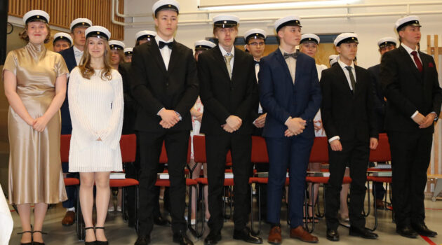 Keminmaan lukion ylioppilaat keväällä 2025.